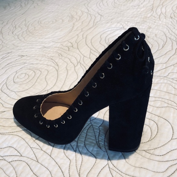 Karl Lagerfeld Suede Pumps - Picture 4 of 8